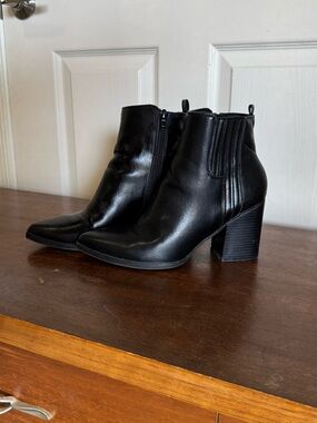 Women's Black Block Heel Ankle Boots